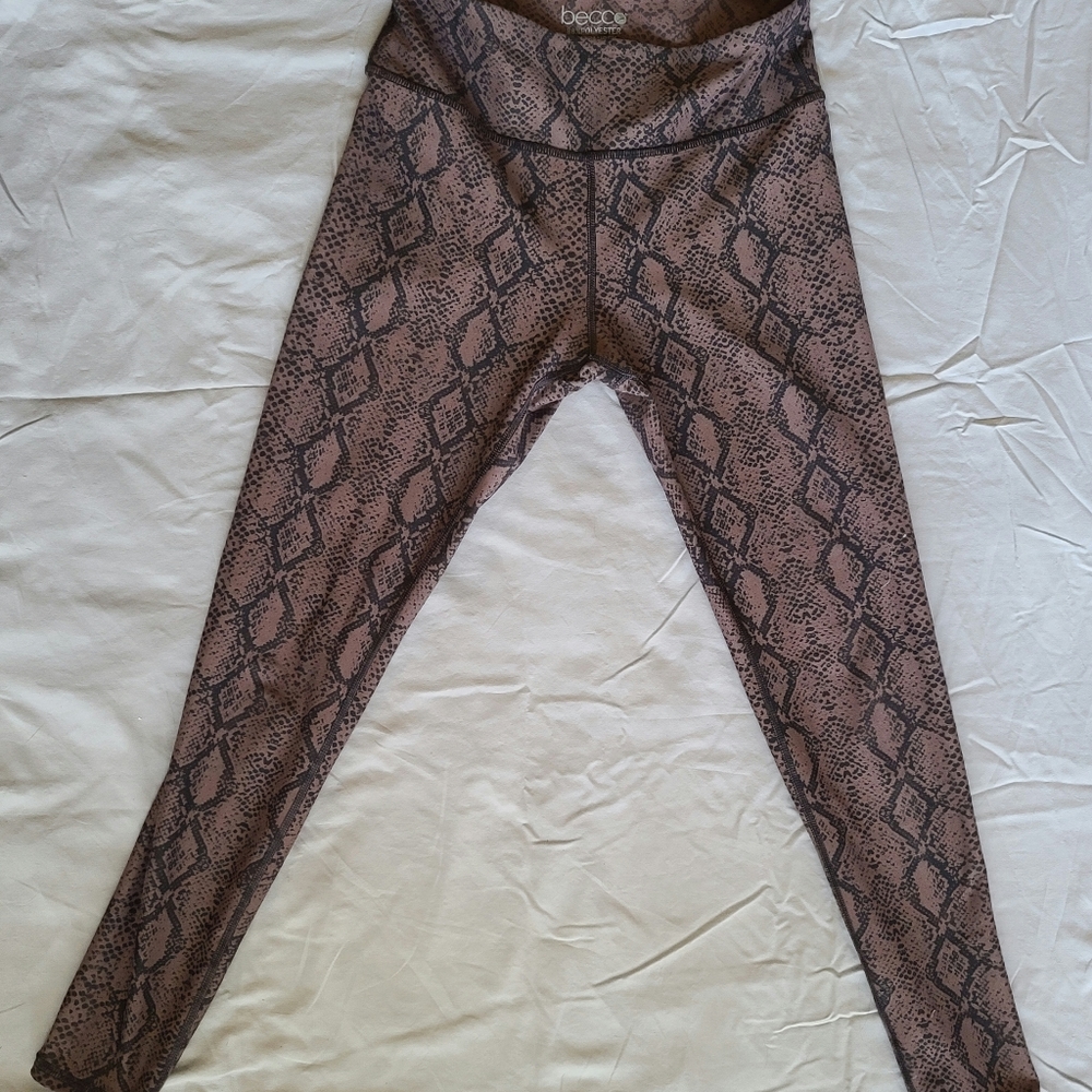 Becca athletic leggings